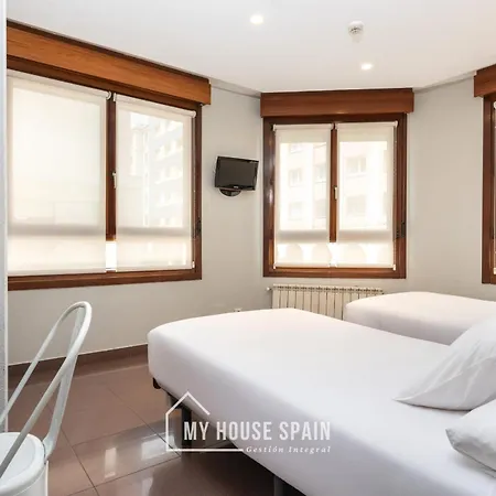 Playa Poniente 2* גיחון