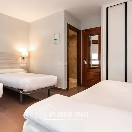 Playa Poniente Hotell 2*